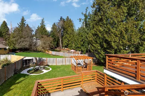 Exterior - 1829 173rd St SE, Bothell, WA 98012 photo 4 of 10