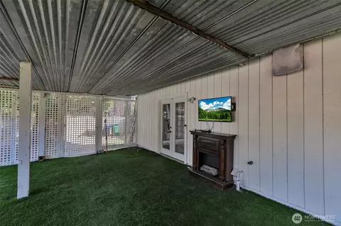 Exterior - 1829 173rd St SE, Bothell, WA 98012 photo 10 of 10