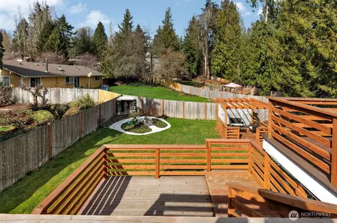 Exterior - 1829 173rd St SE, Bothell, WA 98012 photo 9 of 10