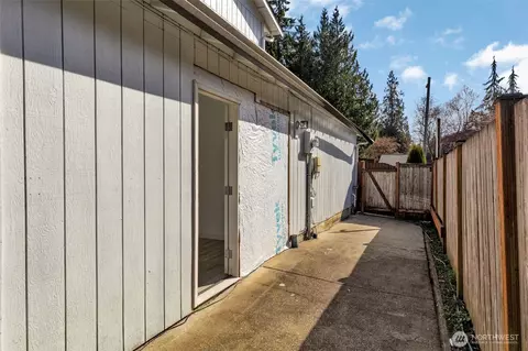 Exterior - 1829 173rd St SE, Bothell, WA 98012 photo 7 of 10