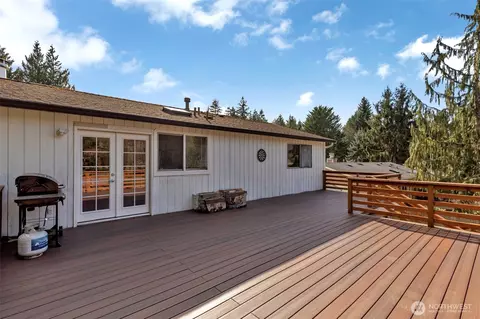 Exterior - 1829 173rd St SE, Bothell, WA 98012 photo 8 of 10