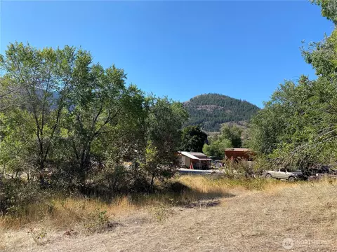 1226 Riverside Ave, Twisp, WA 98856