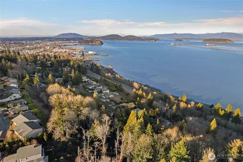 4224 Mitchell Dr, Anacortes, WA 98221