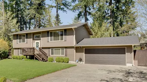 2105 28th Ave SE, Puyallup, WA 98374
