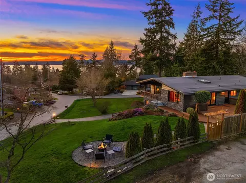 18666 Beverly Rd SW, Normandy Park, WA 98166