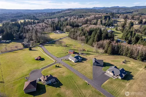 View/Area - 111 Breezeway Dr, Longview, WA 98632 photo 4 of 5