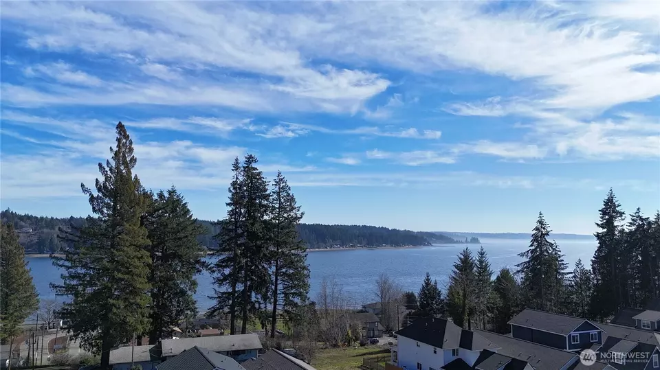51 E Compass Ln, Allyn, WA 98524 | MLS# 2339305 | 3 Photos - Movoto