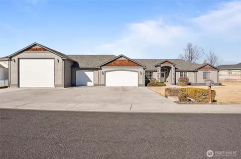 914 S Camas Pl, Moses Lake, WA 98837