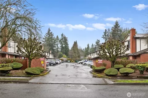 212 SW 146th St #109, Burien, WA 98166