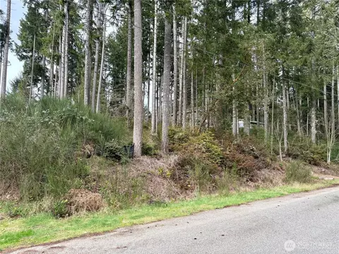 2202 191st Ave SW, Lakebay, WA 98349