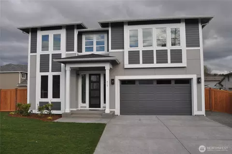 515 Butte Ave, Pacific, WA 98047