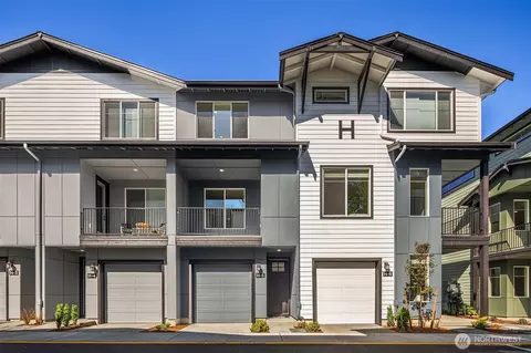 626 164th St SW #H5, Lynnwood, WA 98087