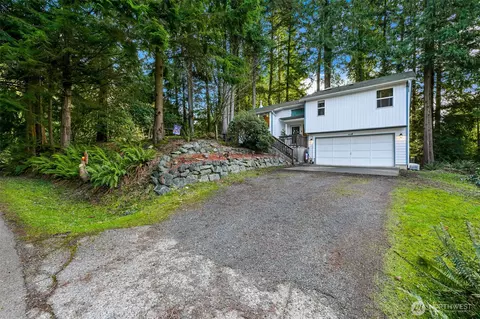 4 Meadow Ct, Bellingham, WA 98229