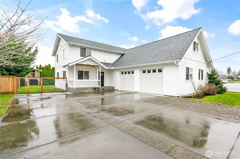 8457 Benson Rd, Lynden, WA 98264
