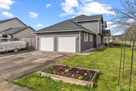 Exterior - 4345 Pine St, Longview, WA 98632 photo 2 of 5