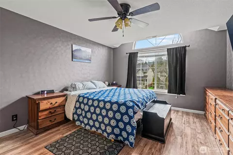 Bedroom - 4345 Pine St, Longview, WA 98632 photo 1 of 4