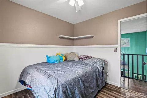 Bedroom - 4345 Pine St, Longview, WA 98632 photo 4 of 4
