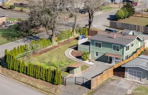 1701 NE 16th St, Renton, WA 98056