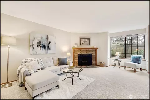 8407 18th Ave W #1-102, Everett, WA 98204