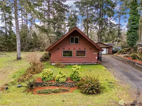 872 Duck Lake Dr SE, Ocean Shores, WA 98569