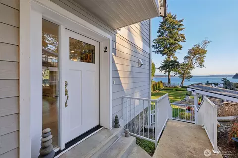 7143 Grandview Pl #2, Gig Harbor, WA 98335
