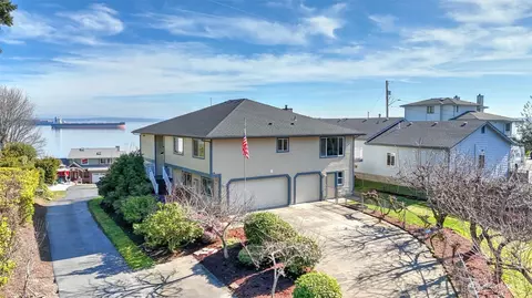 8266 E Caraway Rd, Port Orchard, WA 98366