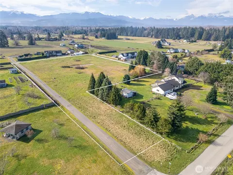 52 Sims Ln, Sequim, WA 98382