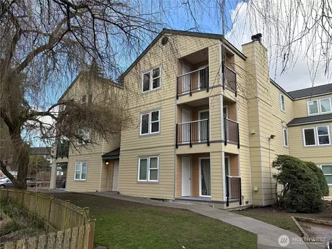 20328 Bothell Everett Hwy #B202, Bothell, WA 98012