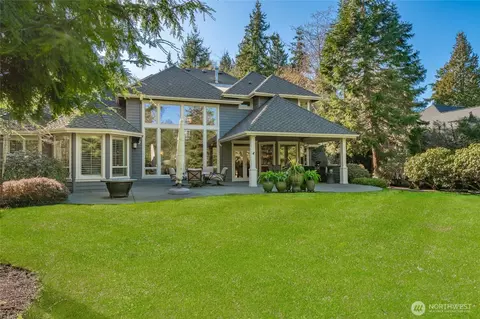 8870 Cormorant Ct, Blaine, WA 98230