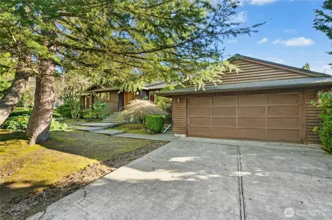 12939 SE 46th Ln, Bellevue, WA 98006