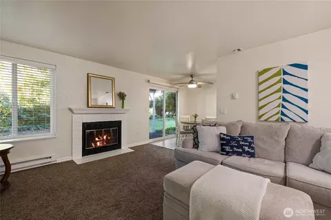 4625 Grandview Dr W #D, University Place, WA 98466