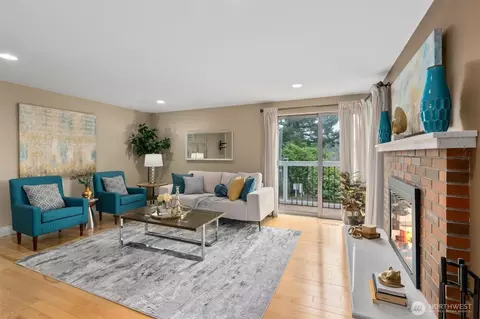 Living - 15023 108th Pl NE, Bothell, WA 98011 photo 1 of 7
