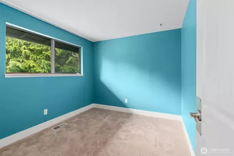 Bedroom - 15023 108th Pl NE, Bothell, WA 98011 photo 7 of 7