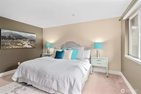 Bedroom - 15023 108th Pl NE, Bothell, WA 98011 photo 5 of 7