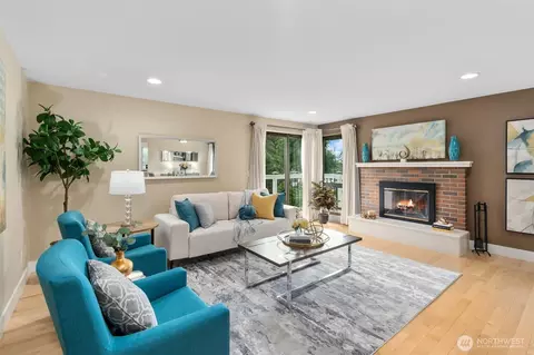 Living - 15023 108th Pl NE, Bothell, WA 98011 photo 2 of 7