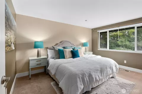Bedroom - 15023 108th Pl NE, Bothell, WA 98011 photo 2 of 7
