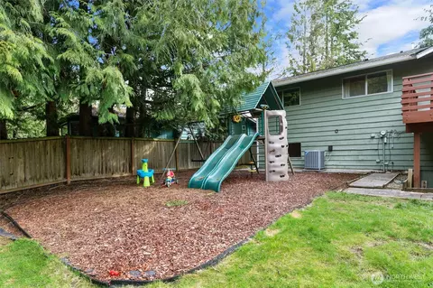 Exterior - 15023 108th Pl NE, Bothell, WA 98011 photo 7 of 8