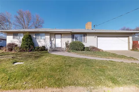 515 SE 5th St, College Place, WA 99324
