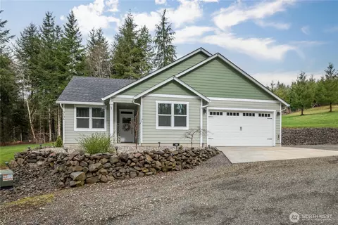 3136 Coal Creek Rd, Longview, WA 98632