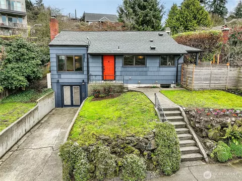 2656 13th Ave W, Seattle, WA 98119