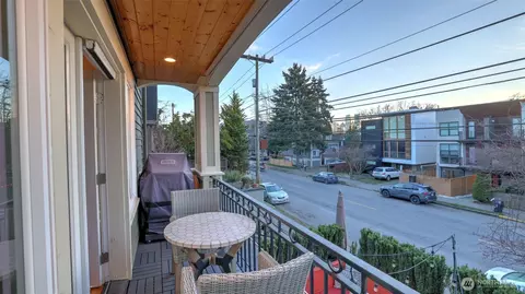 222 A 12th Ave E, Seattle, WA 98102 photo 15