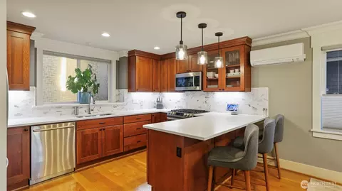 222 A 12th Ave E, Seattle, WA 98102 photo 11