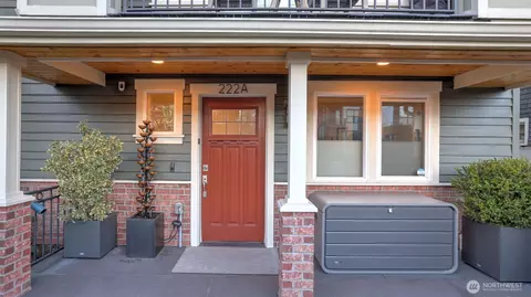 222 A 12th Ave E, Seattle, WA 98102 photo 4