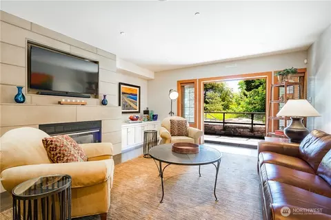 9525 Semiahmoo Pkwy #A104, Blaine, WA 98230