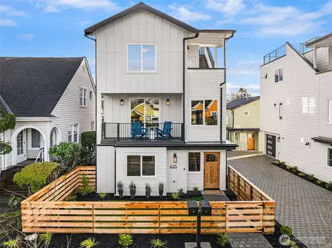 635 NW 77th St, Seattle, WA 98117