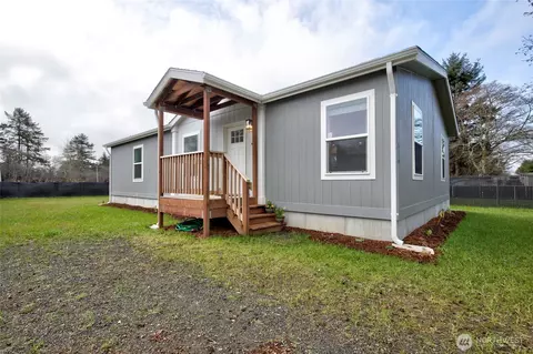 816 S Rain St NE, Ocean Shores, WA 98569