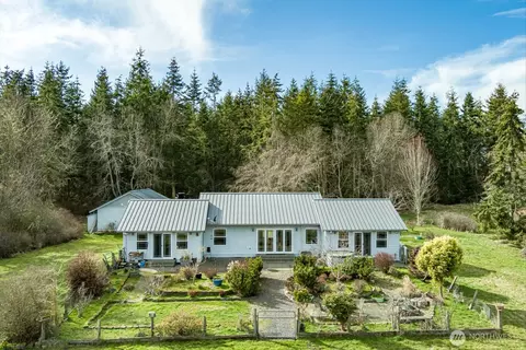 847 Edgefield Ln, Coupeville, WA 98239