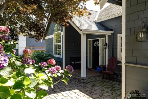 2524 Hillis Dr, Langley, WA 98260