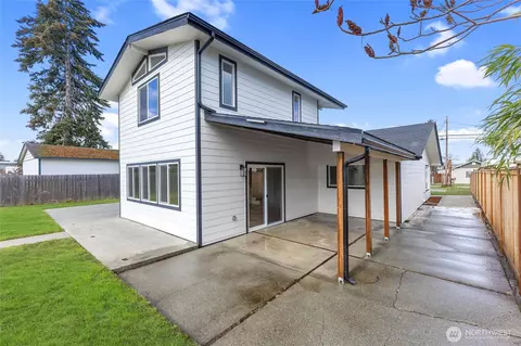 233 W Hammond St, Sequim, WA 98382 photo 3