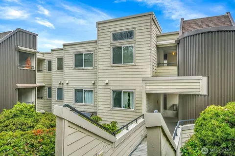7511 Old Redmond Rd #406, Redmond, WA 98052
